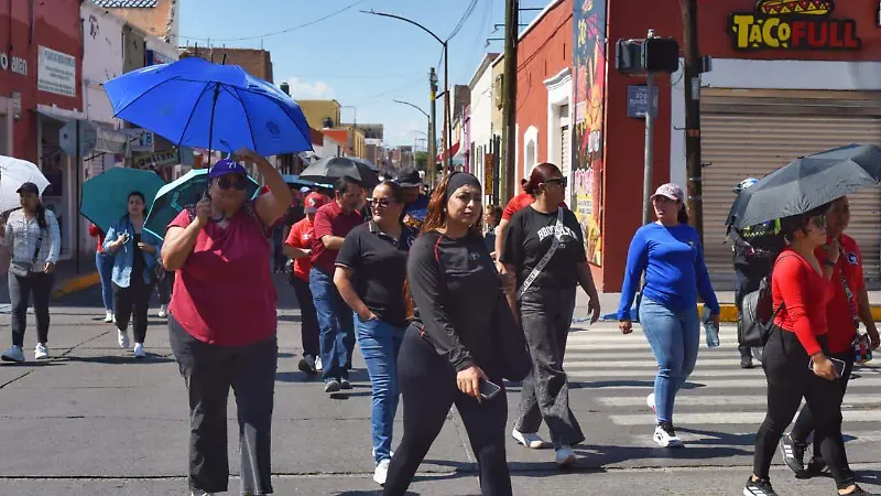 Maestros de la CNTE se manifiestan en Durango